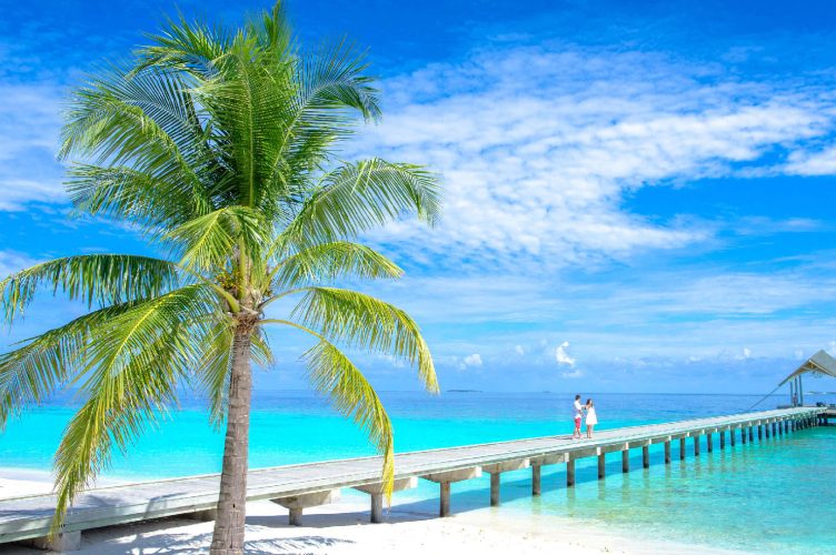 Romance Trips in 2023: Honeymoons, Babymoons and Familymoons 