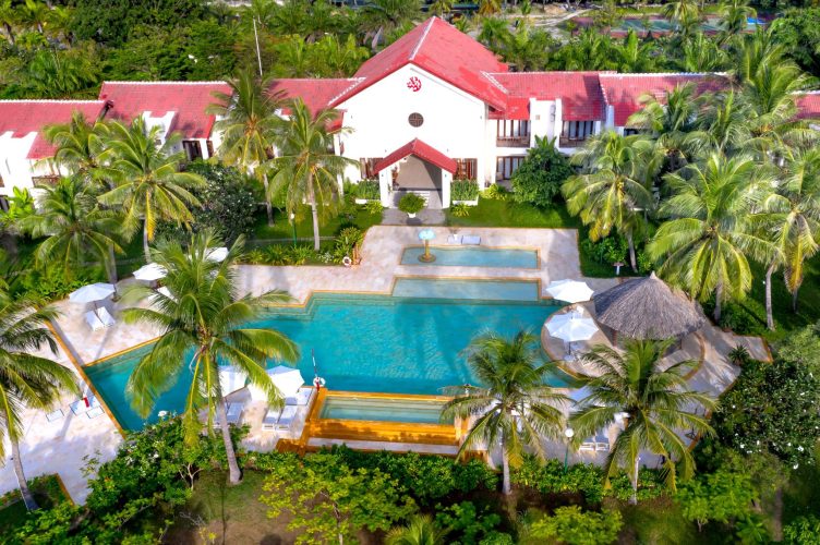 Do Ultra-Luxury Resorts Actually Have Serious Medical Capability?