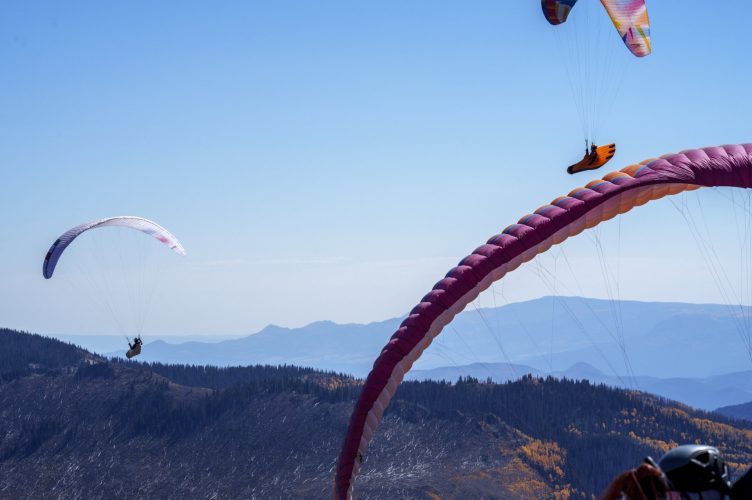 Top Paragliding Jumps: The Best Paragliding Destinations