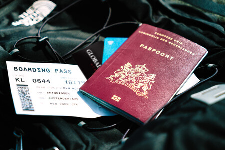 GR-membership-card-passport-boarding-pass