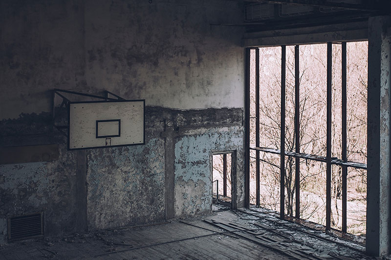 Chernobyl-abandoned-court